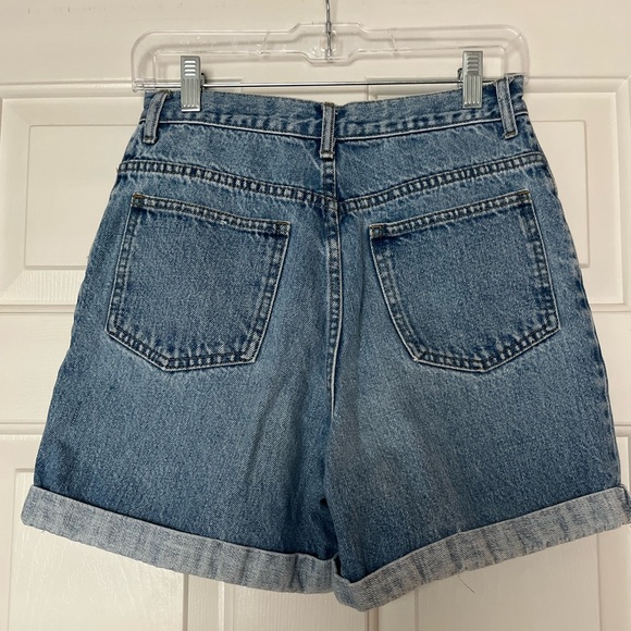 Y2K Vintage Jean Shorts | Size 9/10 - Picture 2 of 8